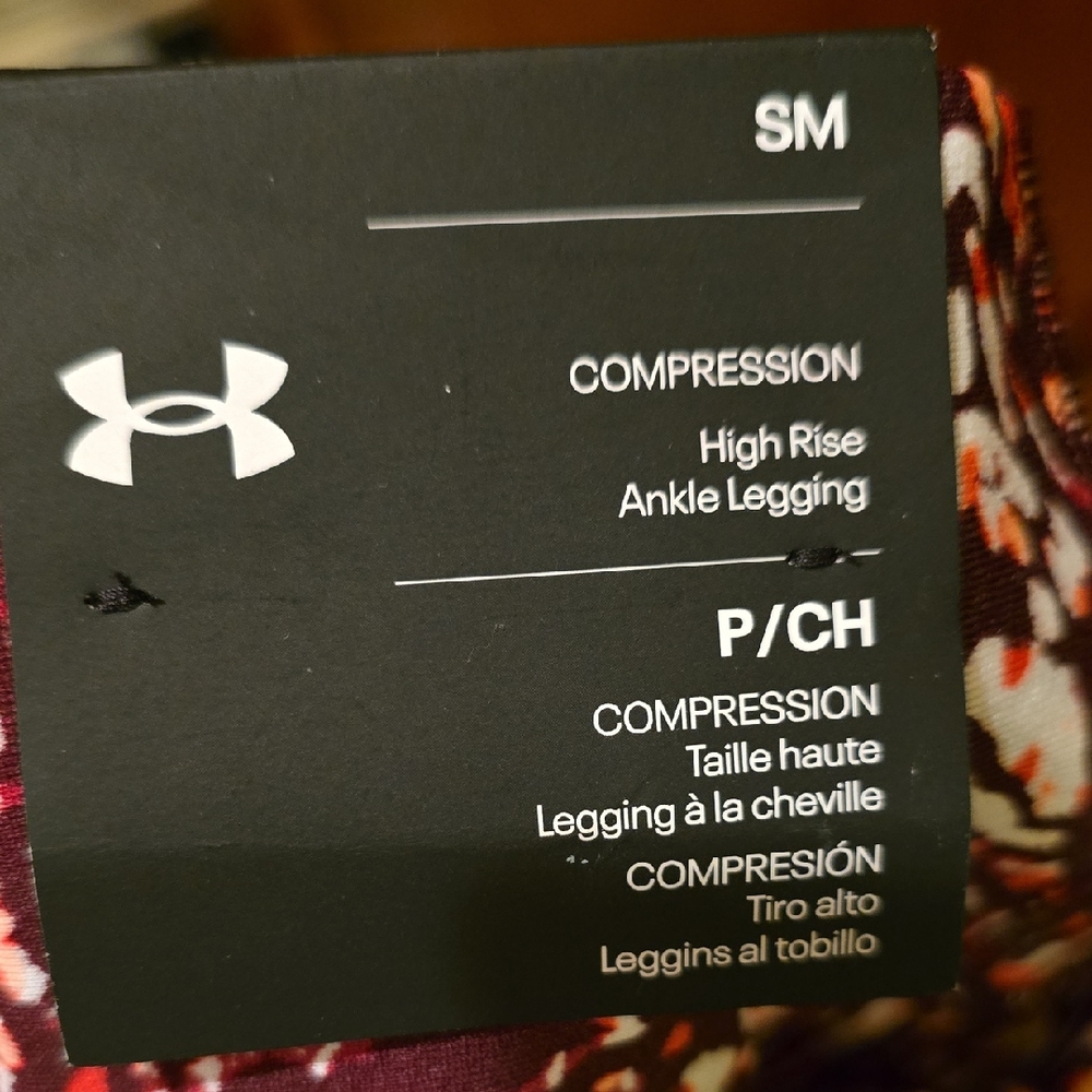 Under Armour Compression Leggings - Red and Black Pattern
